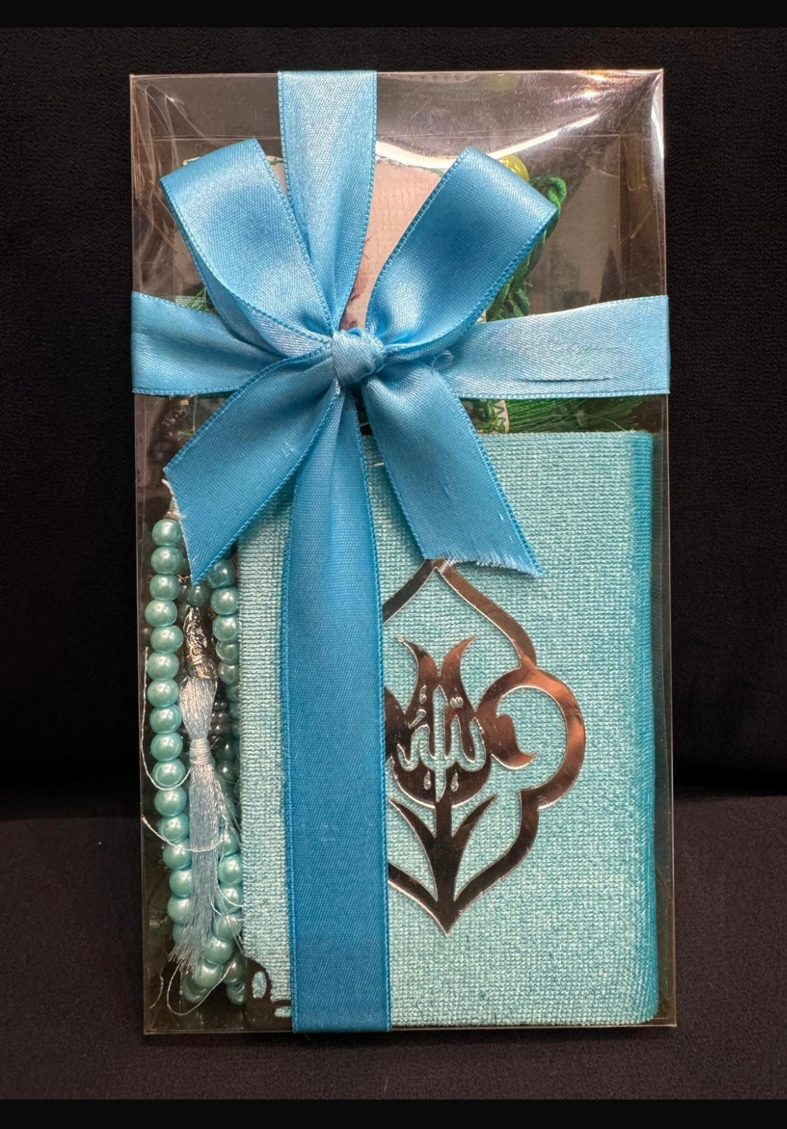 AL QURAN IN GIFT PACKAGE WITH MATCHING TASBIH&CAR DECOR