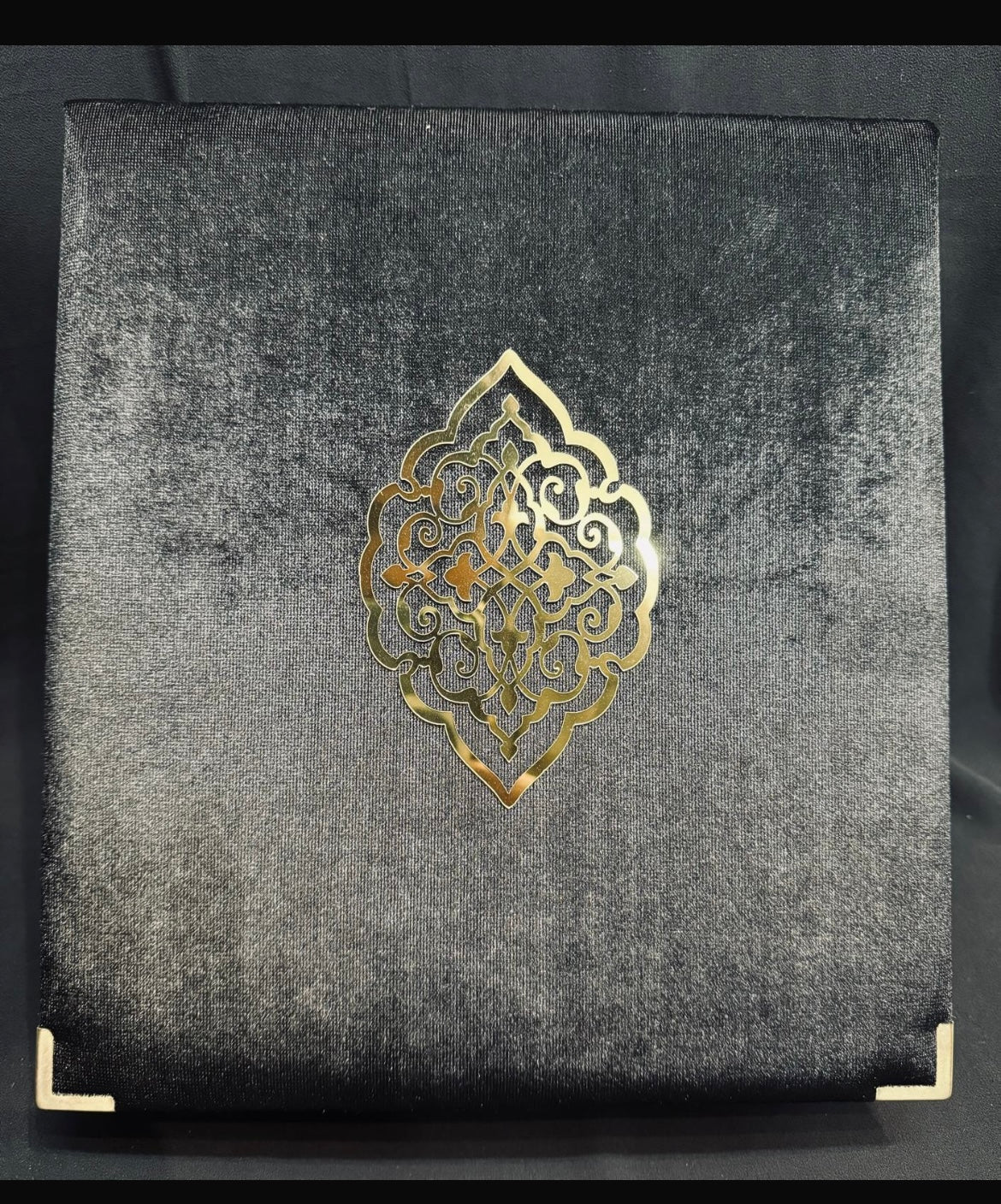 AL QURAN IN LUXURIOUS VELVET BOX| LARGE SQUARE SIZE