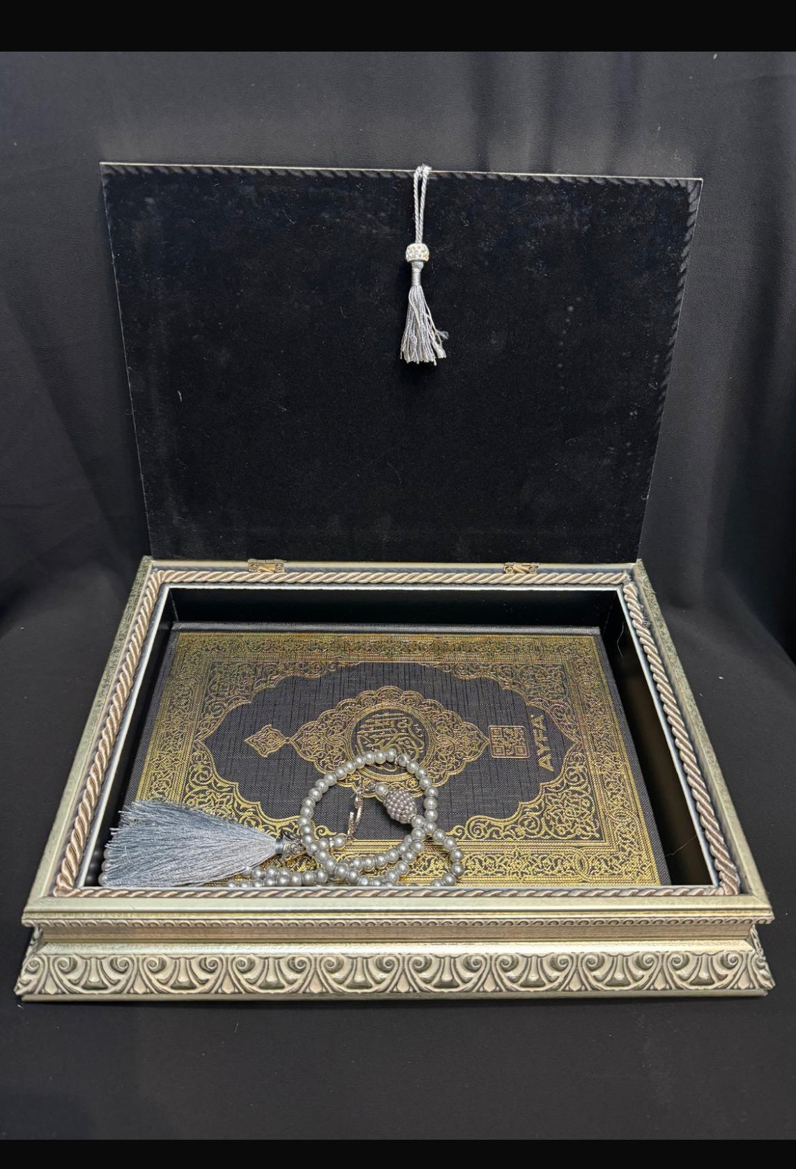 AL QURAN IN LUXURIOUS GLASS&ALUMINIUM BOX