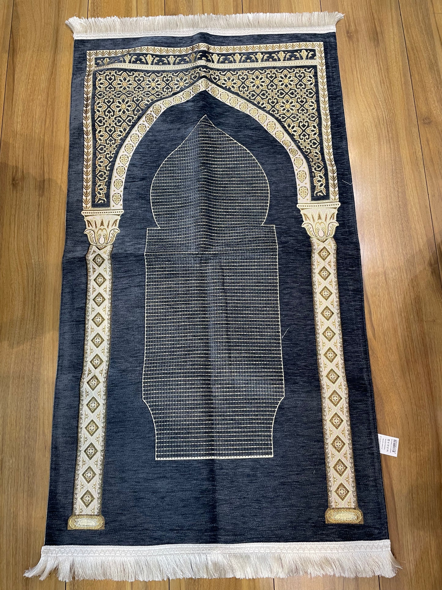 Luxurious&Comfortable prayer mats| Embroidered designs|70x115cm