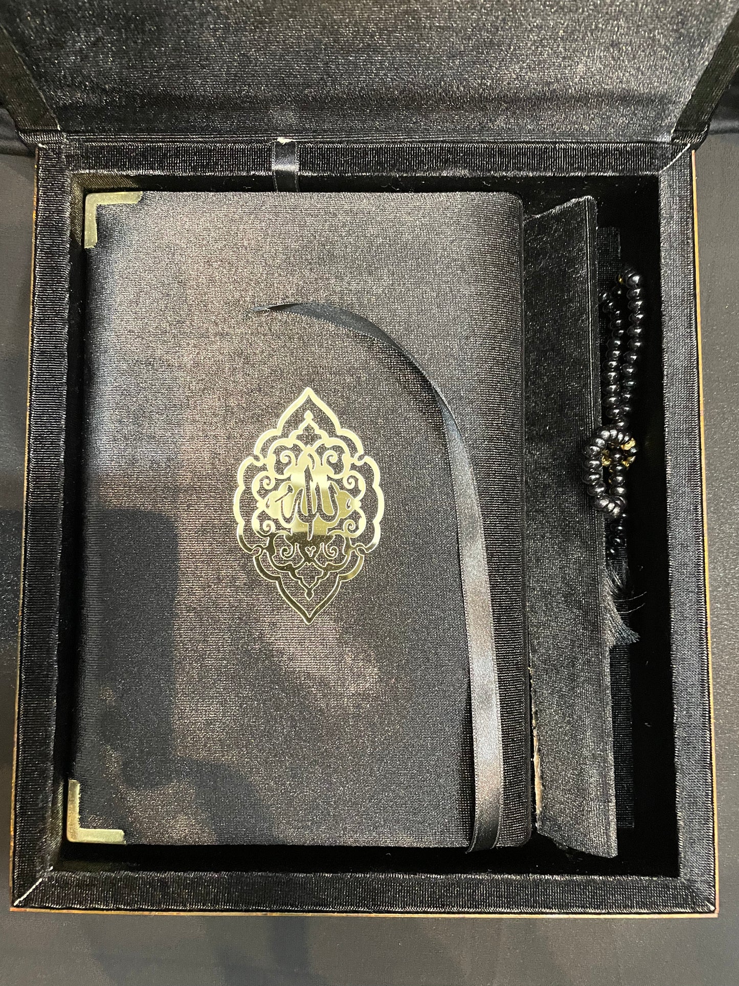 AL QURAN IN LUXURIOUS VELVET BOX| LARGE SQUARE SIZE